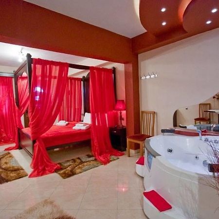 Neraides Hotel Káto Loutrákion Екстериор снимка