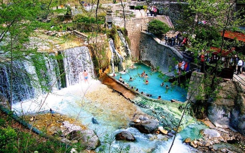 Neraides Hotel Káto Loutrákion Екстериор снимка