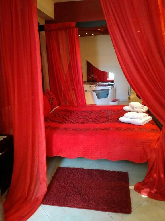 Neraides Hotel Káto Loutrákion Екстериор снимка
